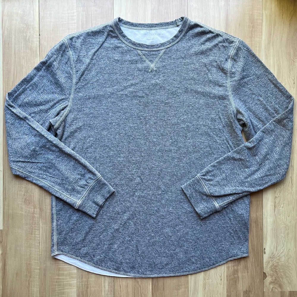 American Eagle Outfitters gray basic long sleeve cotton blend crewneck t-shirt